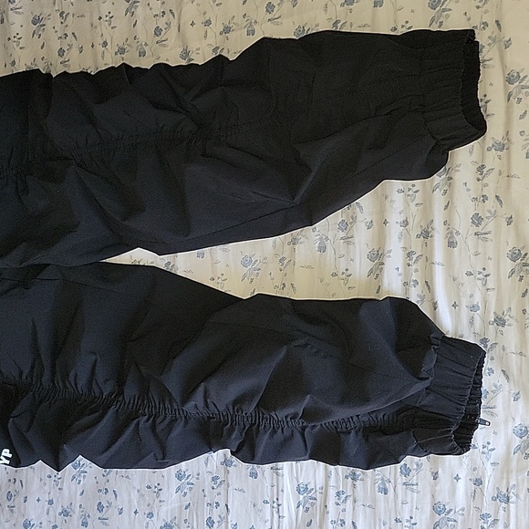 SJYP CLOTHING NYLON JOGGERS/TRACKPANTS - Picture 3 of 10